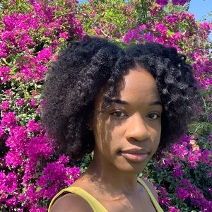 Meet your Posher, Desiree